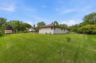 N74W22095 Alta Vista Dr, Lisbon, WI 53089 - Photo 13