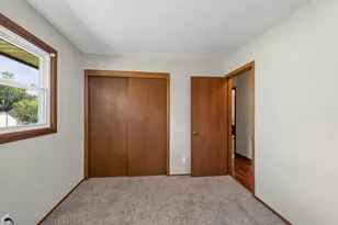 N74W22095 Alta Vista Dr, Lisbon, WI 53089 - Photo 19
