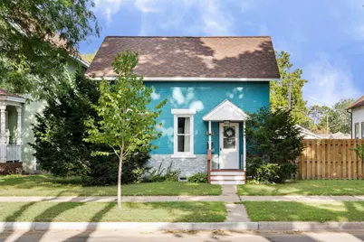 1023  8th St, La Crosse, WI 54601 - Photo 5