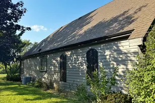 8530 W Woodfield Ct, Franklin, WI 53132 - Photo 3