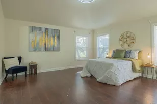 8530 W Woodfield Ct, Franklin, WI 53132 - Photo 17