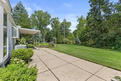 2310  Guinevere Dr, Brookfield, WI 53045 - Photo 39