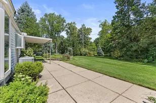 2310 Guinevere Dr, Brookfield, WI 53045 - Photo 39