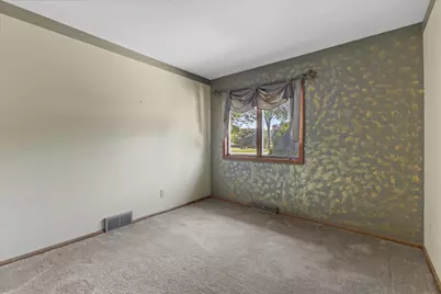 2310  Guinevere Dr, Brookfield, WI 53045 - Photo 19