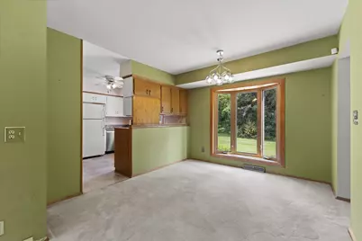 2310  Guinevere Dr, Brookfield, WI 53045 - Photo 7