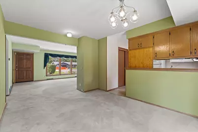 2310  Guinevere Dr, Brookfield, WI 53045 - Photo 9
