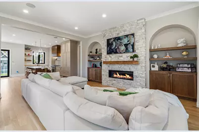 833  Wisconsin St, Lake Geneva, WI 53147 - Photo 9
