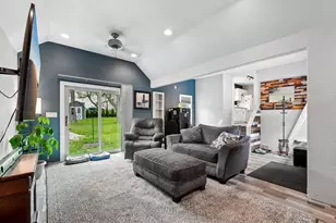 10529 W Villard Ave, Milwaukee, WI 53225 - Photo 9