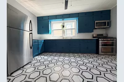2416 S Burrell St #2418, Milwaukee, WI 53207 - Photo 11