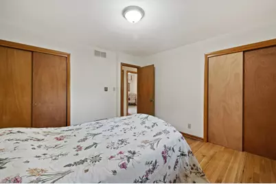 5788 N Milwaukee River Pkwy, Glendale, WI 53209 - Photo 13