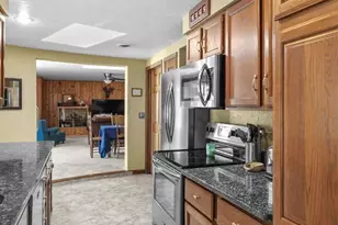 3013 37th St, Two Rivers, WI 54241 - Photo 21