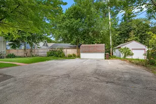 1300 N 70th St, Wauwatosa, WI 53213 - Photo 41