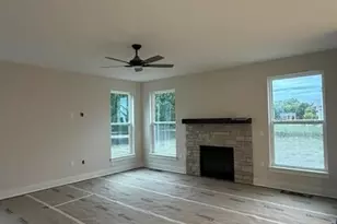 N75W24728 Lauren Dr, Sussex, WI 53089 - Photo 5