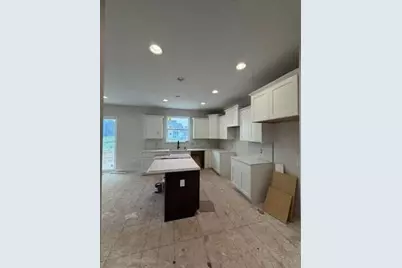 N75 W24728  Lauren Dr, Sussex, WI 53089 - Photo 3