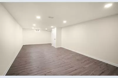 3211 S 68th St, Milwaukee, WI 53219 - Photo 17