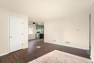 3211 S 68th St, Milwaukee, WI 53219 - Photo 9