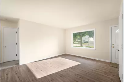 3211 S 68th St, Milwaukee, WI 53219 - Photo 7