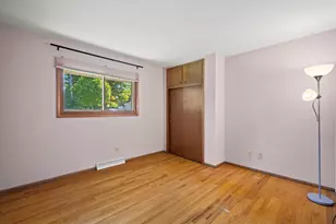 1940 S Parkwood Ln, New Berlin, WI 53151 - Photo 17