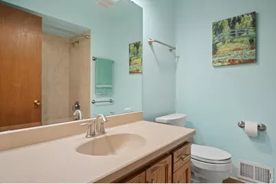 1940 S Park Wood Ln, New Berlin, WI 53151 - Photo 23