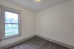 3726 W Dorothy Pl, Milwaukee, WI 53215 - Photo 13