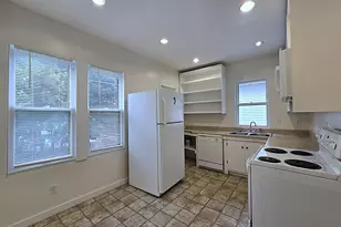 3726 W Dorothy Pl, Milwaukee, WI 53215 - Photo 17