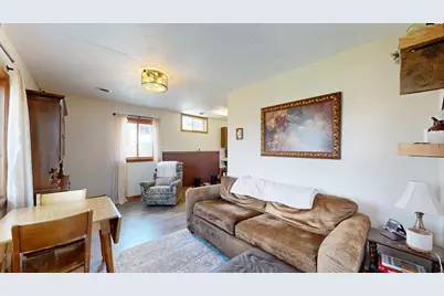 200  Swan St, Genoa, WI 54632 - Photo 9