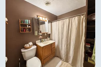 200  Swan St, Genoa, WI 54632 - Photo 17