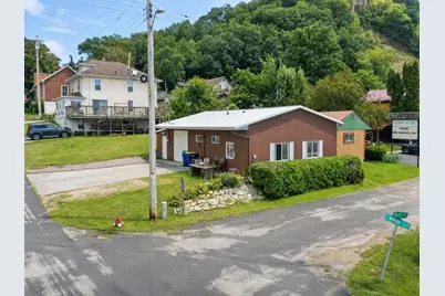200  Swan St, Genoa, WI 54632 - Photo 27