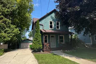 438 Pleasant St, Hartford, WI 53027 - Photo 1