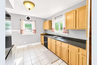 1525  Arthur Ave, Racine, WI 53405 - Photo 5