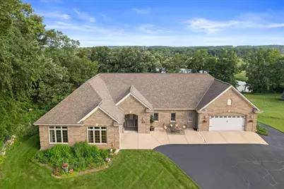 S94W23620  Kunzendorf Ct, Vernon, WI 53103 - Photo 1