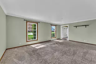 7 Sprucewood Ct, Racine, WI 53402 - Photo 9
