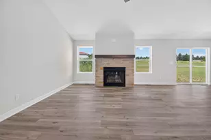 2132 River Glen Way, Burlington, WI 53105 - Photo 17