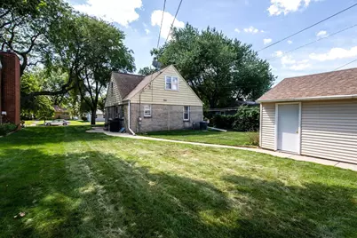 3434 E Bottsford Ave, Cudahy, WI 53110 - Photo 3