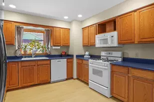 N6275 Woodland Meadows Dr, Sheboygan, WI 53083 - Photo 11
