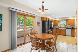 N6275 Woodland Meadows Dr, Sheboygan, WI 53083 - Photo 9