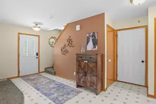 N6275 Woodland Meadows Dr, Sheboygan, WI 53083 - Photo 3