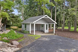 2212 W Sunnydale Ln, Mequon, WI 53092 - Photo 79