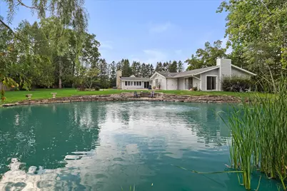 2212 W Sunnydale Ln, Mequon, WI 53092 - Photo 83