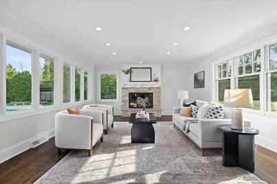 2212 W Sunnydale Ln, Mequon, WI 53092 - Photo 9