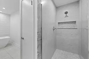 2212 W Sunnydale Ln, Mequon, WI 53092 - Photo 33