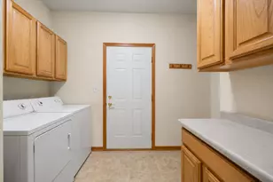 17835 W Radam Dr, New Berlin, WI 53146 - Photo 11