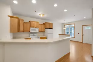 17835 W Radam Dr, New Berlin, WI 53146 - Photo 5