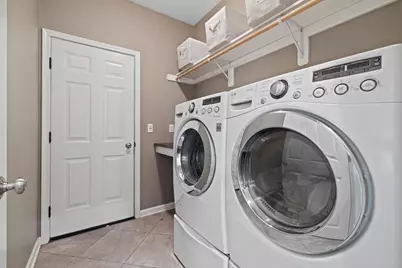 204  Oak Hill Cir, Racine, WI 53105 - Photo 25