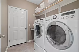 204 Oak Hill Cir, Racine, WI 53105 - Photo 25