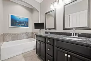 204 Oak Hill Cir, Racine, WI 53105 - Photo 9