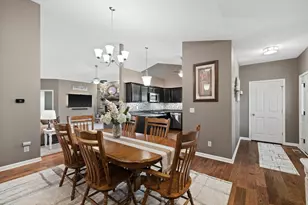 204 Oak Hill Cir, Racine, WI 53105 - Photo 5