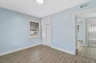 2101 W Fairmount Ave, Milwaukee, WI 53209 - Photo 15