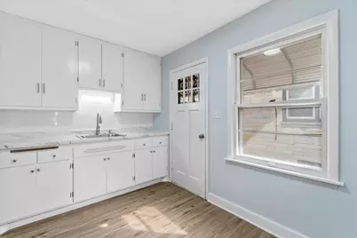 2101 W Fairmount Ave, Milwaukee, WI 53209 - Photo 7