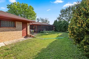 1310 Fairmont Ln, Manitowoc, WI 54220 - Photo 55